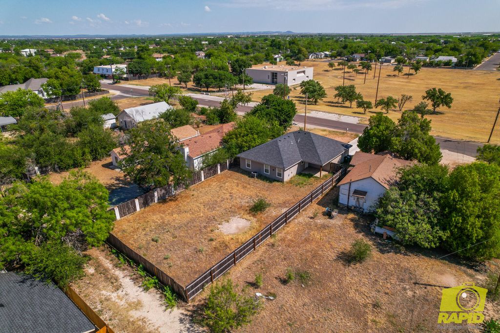 Image 33 of property listing at 2707 N Magdalen Street, San Angelo, TX 76903