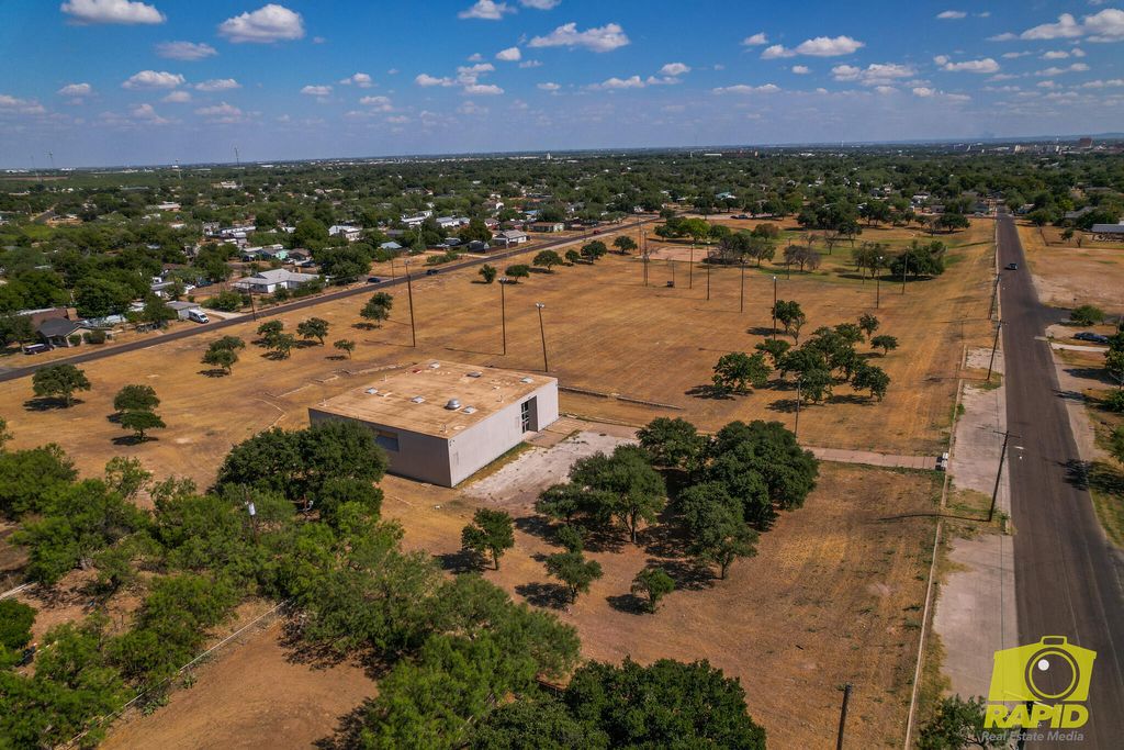 Image 42 of property listing at 2707 N Magdalen Street, San Angelo, TX 76903