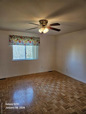 231 Kathy Circle, Linden, MI 48451