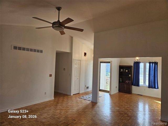 231 Kathy Circle, Linden, MI 48451