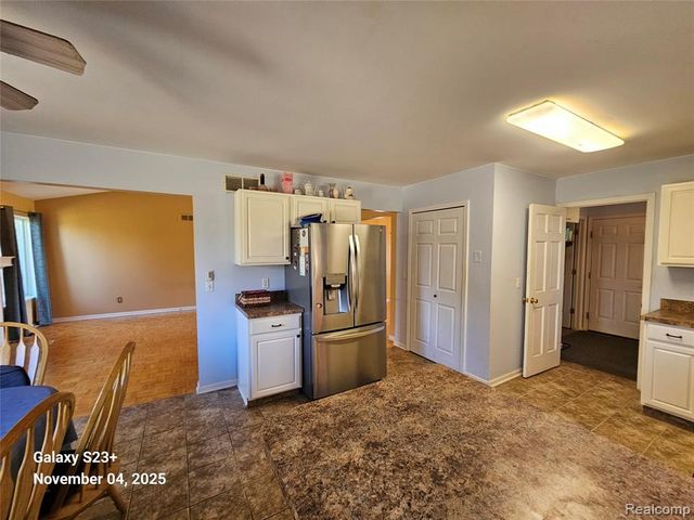 231 Kathy Circle, Linden, MI 48451