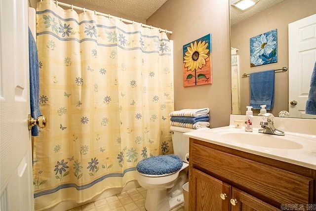 75 Redleaf Circle, Little Rock, AR 72210