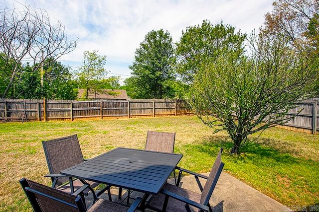 75 Redleaf Circle, Little Rock, AR 72210