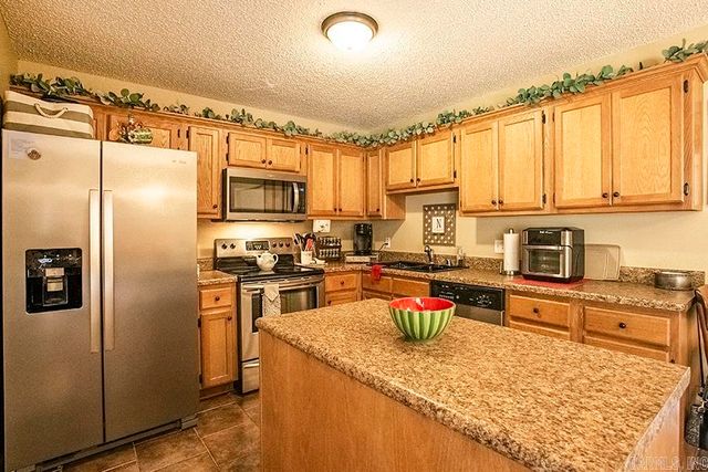 75 Redleaf Circle, Little Rock, AR 72210