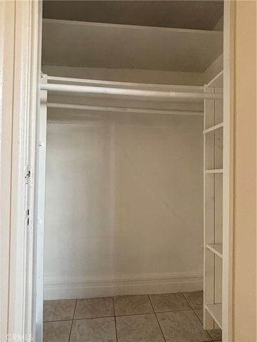 6526 Estrella, Los Angeles, CA 90044