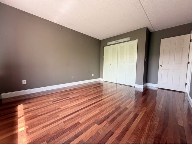 209 Riverview Ave 29, Newton, MA 02466
