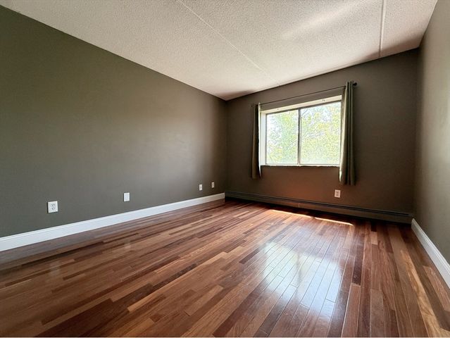 209 Riverview Ave 29, Newton, MA 02466