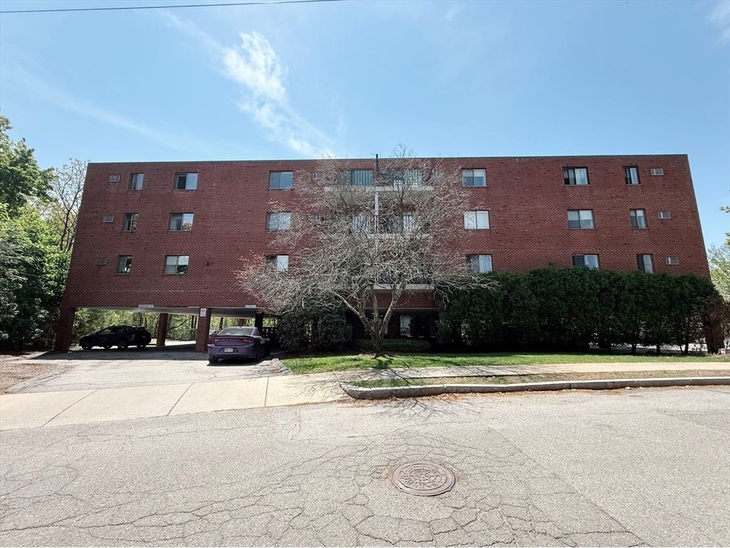 209 Riverview Ave 29, Newton, MA 02466