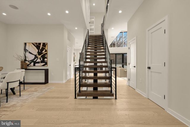 4913 SHERIER PL NW, Washington, DC 20016