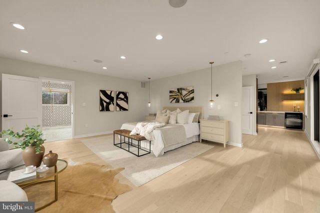 4913 SHERIER PL NW, Washington, DC 20016