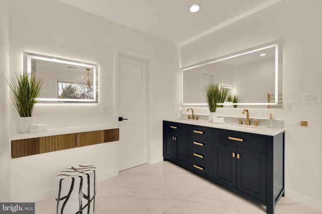 4913 SHERIER PL NW, Washington, DC 20016