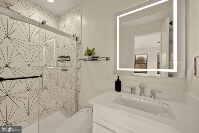 4913 SHERIER PL NW, Washington, DC 20016