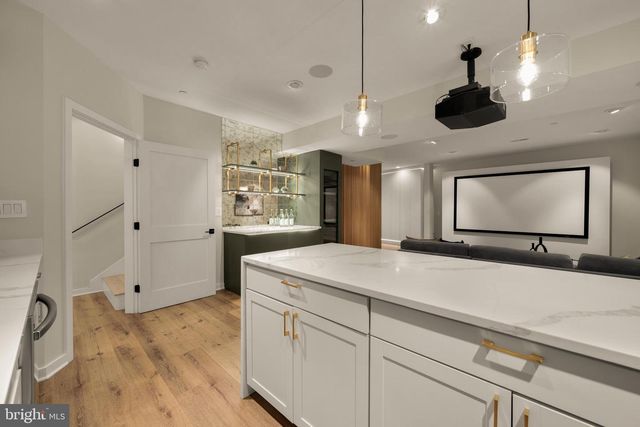 4913 SHERIER PL NW, Washington, DC 20016