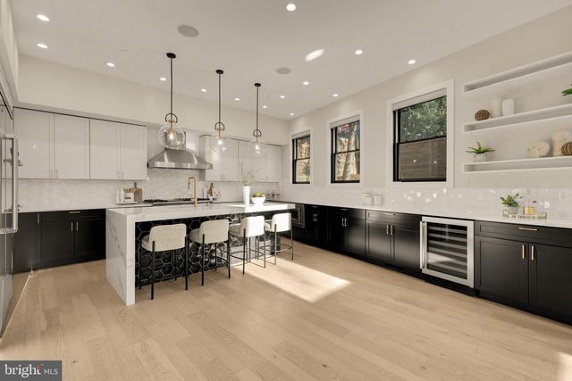 4913 SHERIER PL NW, Washington, DC 20016