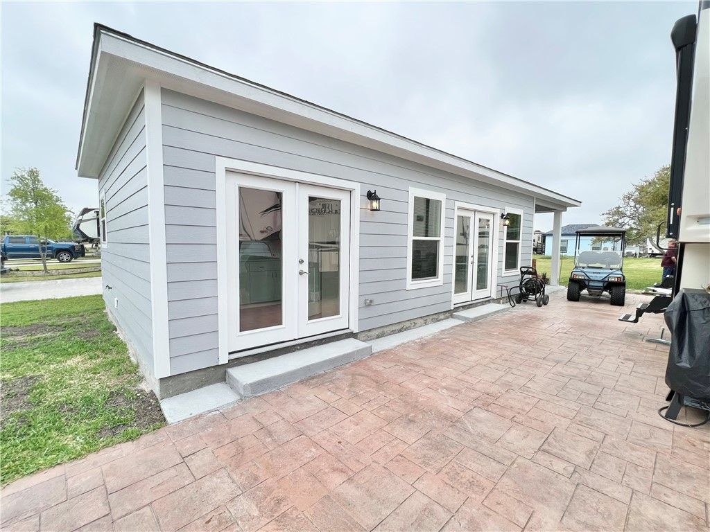111 Augusta 111, Aransas Pass, TX 78336 — photo 2