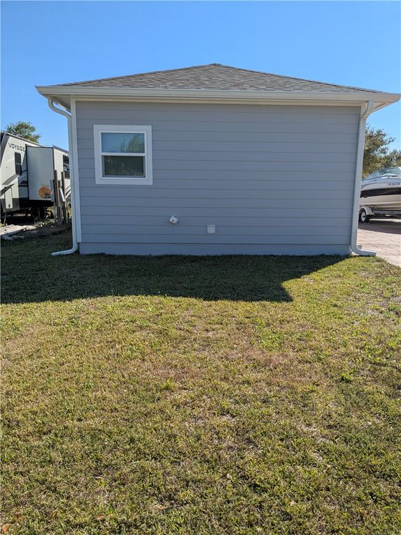 111 Augusta 111, Aransas Pass, TX 78336 — photo 3