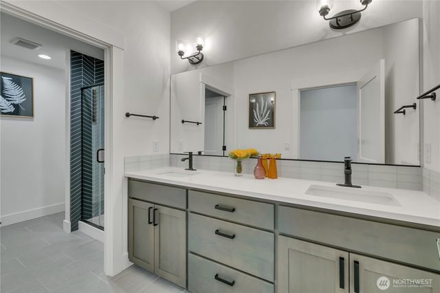 16202 76th Avenue Ct E, Puyallup, WA 98375