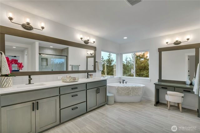 16202 76th Avenue Ct E, Puyallup, WA 98375