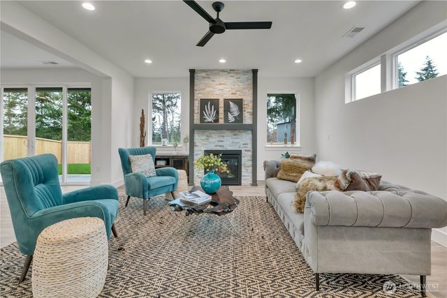 16202 76th Avenue Ct E, Puyallup, WA 98375