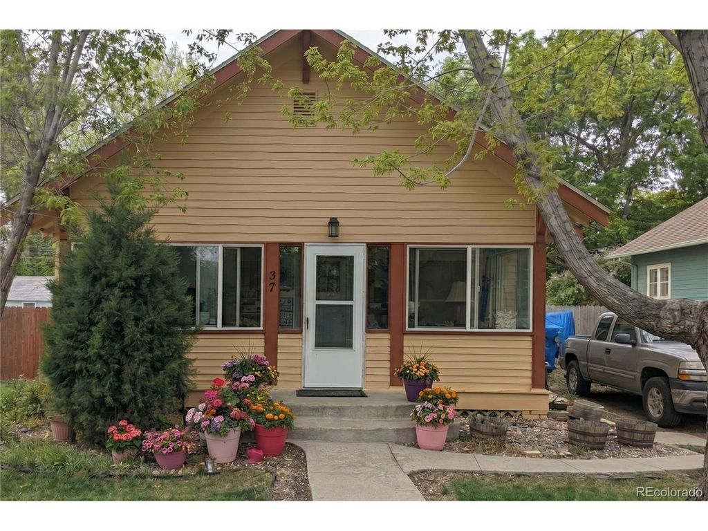 37 E 4th Ave, Longmont, CO 80504