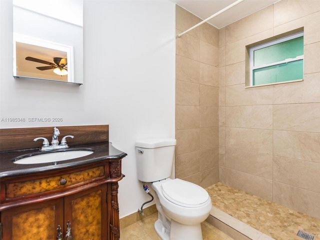 6300 NW 41st St, Virginia Gardens, FL 33166