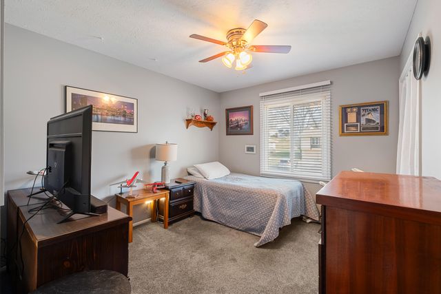 216 RED BUD Lane, Council Bluffs, IA 51503