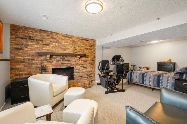 216 RED BUD Lane, Council Bluffs, IA 51503