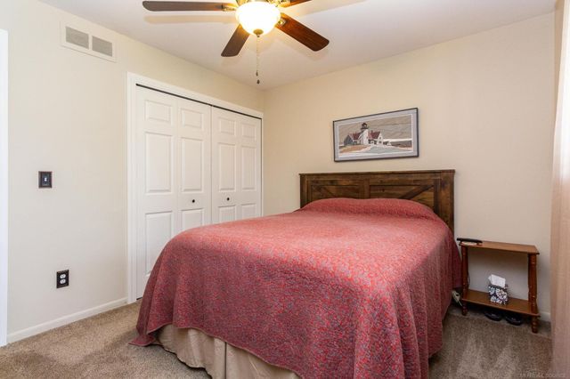 35827 Rainbow Drive, Sterling Heights, MI 48312