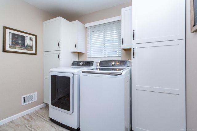 35827 Rainbow Drive, Sterling Heights, MI 48312