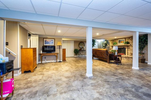 35827 Rainbow Drive, Sterling Heights, MI 48312