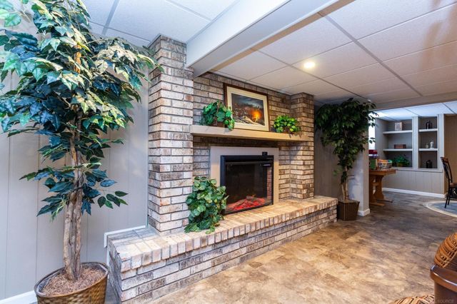 35827 Rainbow Drive, Sterling Heights, MI 48312