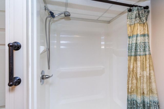 35827 Rainbow Drive, Sterling Heights, MI 48312