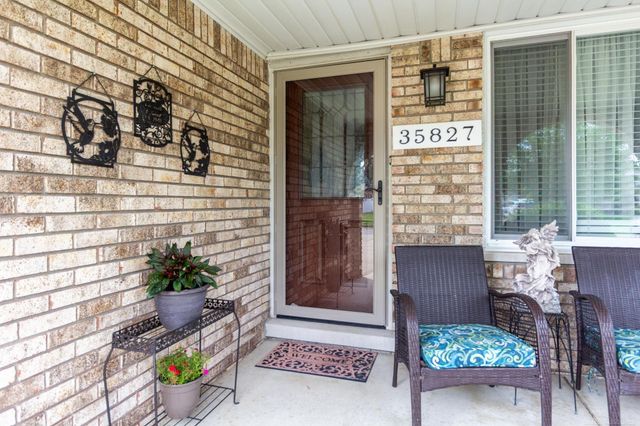 35827 Rainbow Drive, Sterling Heights, MI 48312