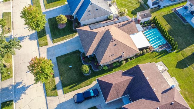 35827 Rainbow Drive, Sterling Heights, MI 48312