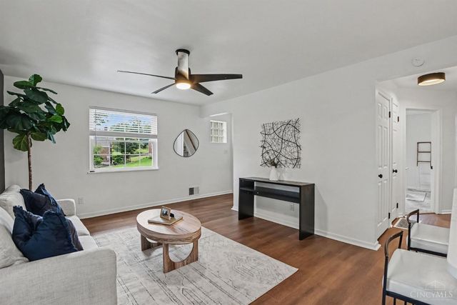 5574 Raceview Avenue, Green Twp, OH 45248
