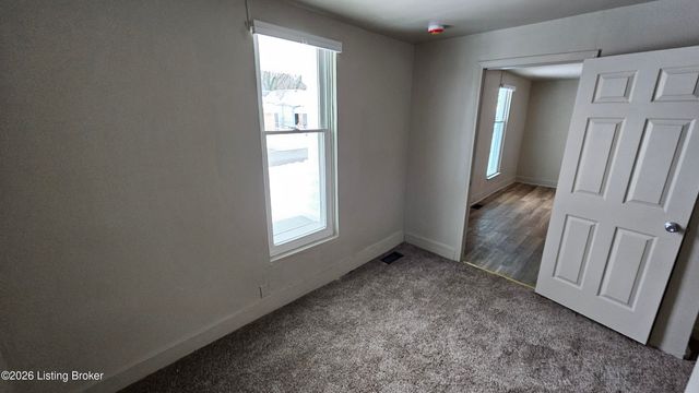 2615 Greenwood Ave, Louisville, KY 40211