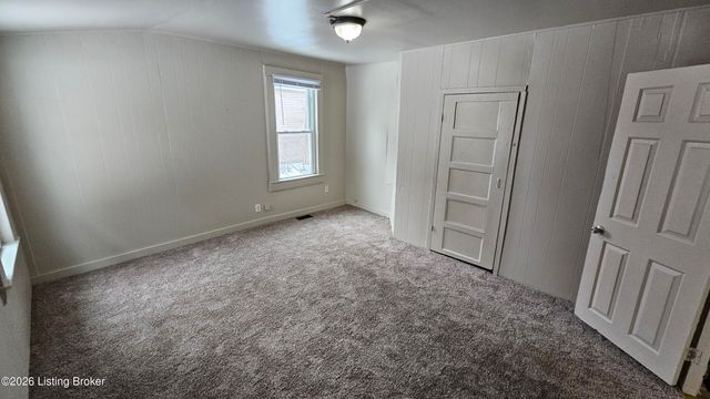 2615 Greenwood Ave, Louisville, KY 40211