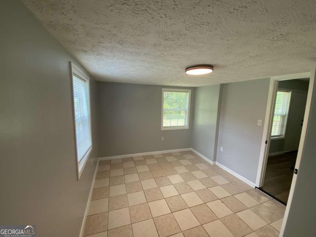 5335 Lee Cir, Forest Park, GA 30297