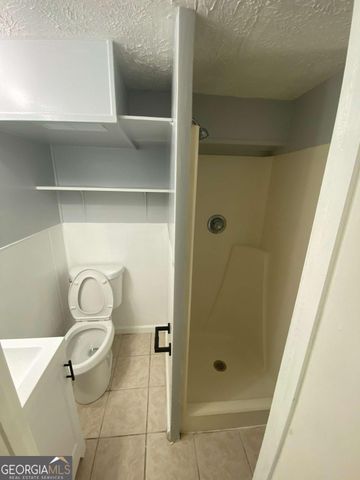 5335 Lee Cir, Forest Park, GA 30297
