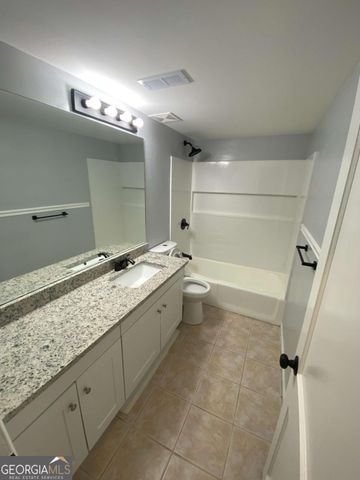 5335 Lee Cir, Forest Park, GA 30297