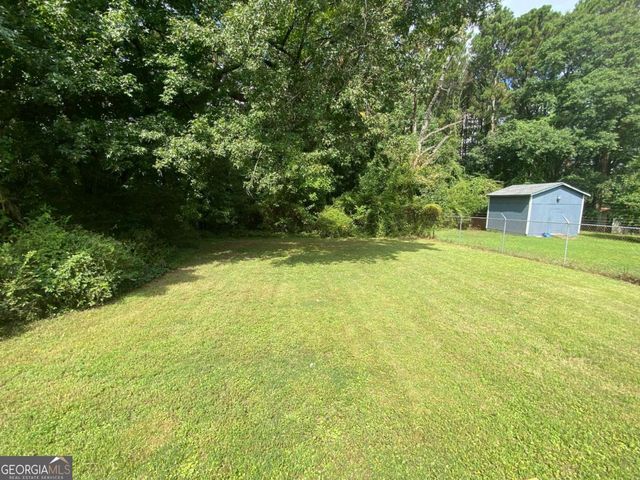 5335 Lee Cir, Forest Park, GA 30297