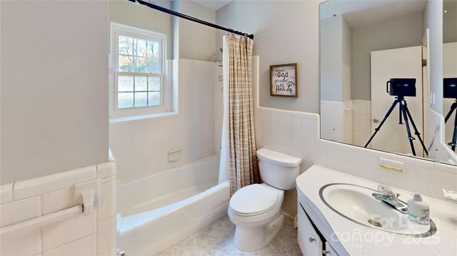 2844 Goneaway Road, Charlotte, NC 28210