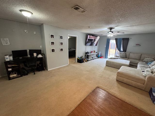 811 19th St, Odessa, TX 79763