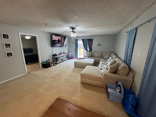 811 19th St, Odessa, TX 79763