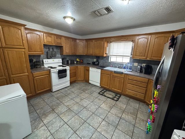 811 19th St, Odessa, TX 79763