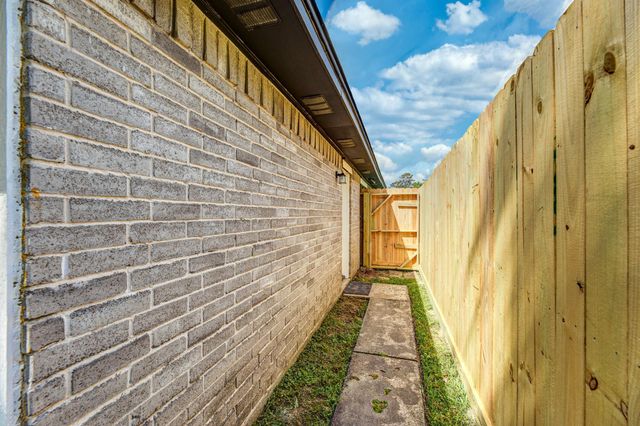 22226 Waynegate Drive, Spring, TX 77373