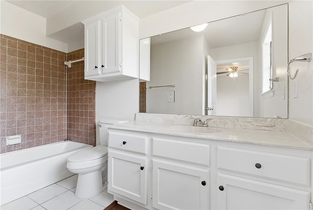 2400 Longmire Drive 204, College Station, TX 77845