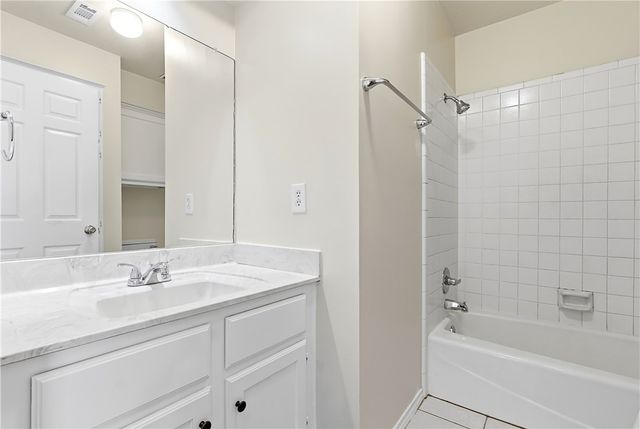 2400 Longmire Drive 204, College Station, TX 77845