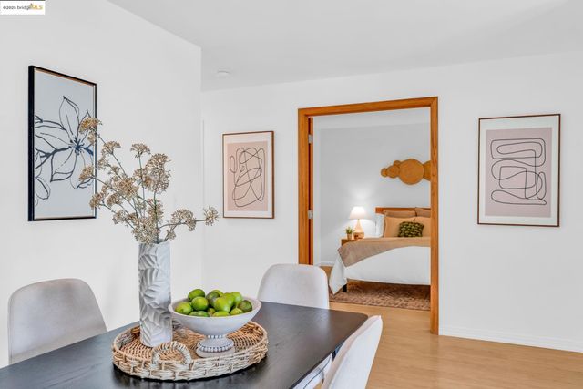 288 Whitmore St 220, Oakland, CA 94611