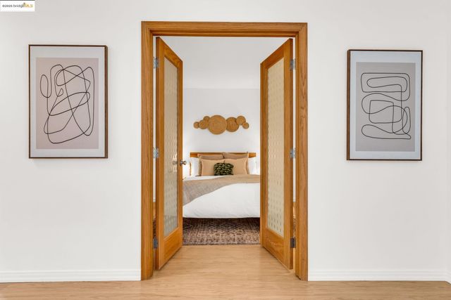 288 Whitmore St 220, Oakland, CA 94611